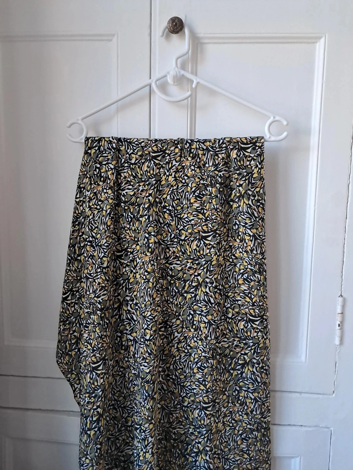 Viscose crêpe met olijftakpatroon – photo 2
